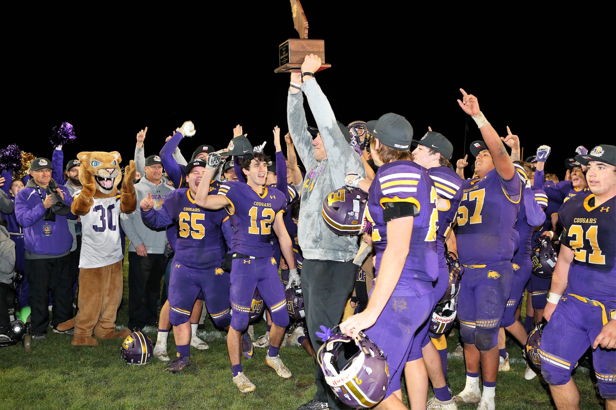 Decade of dominance 10 years after first state title, Escalon adds